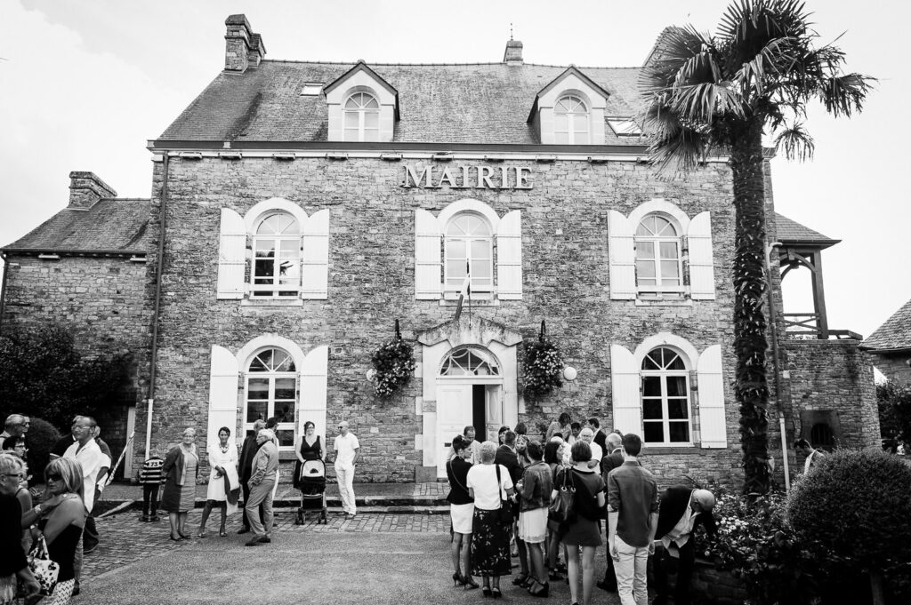julien-saura-mariage-mairie-bretagne