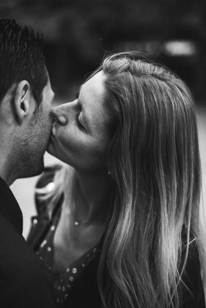 julien-saura-photographe-rennes-thabor-seance-engagement-couple-1